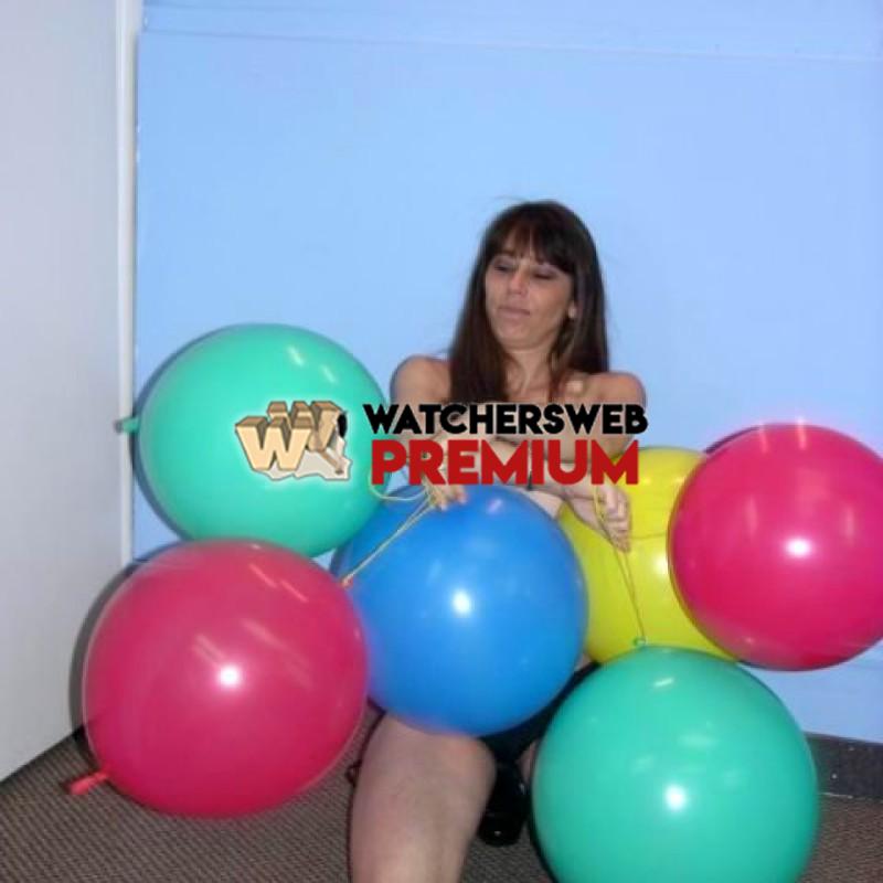 Samantha ~ Big Balloons - New York, USA