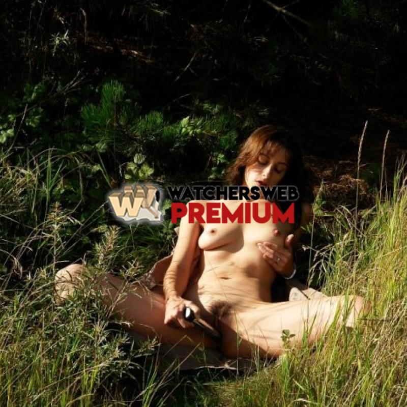 Nicki ~ Outdoors With My Vibe - UK