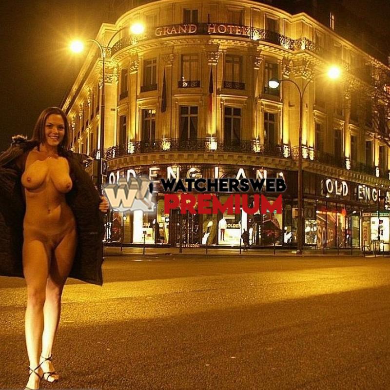 RebekahDee Flashing In Paris - Paris, France