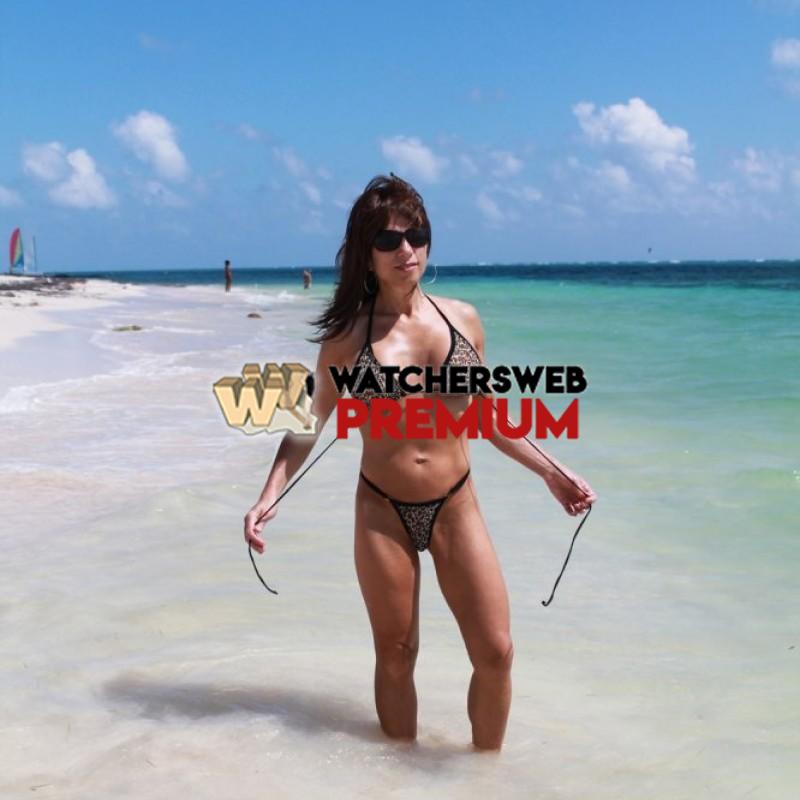 Sindy Baring It At The Beach - The Caribbean