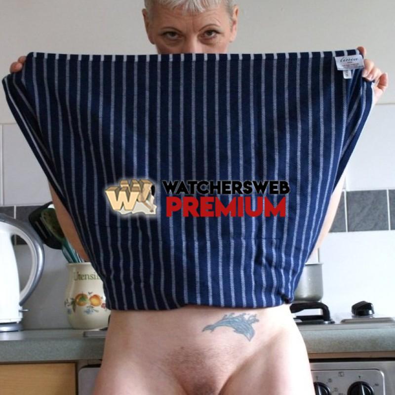 GILF's Kitchen Fun Pt 1 - UK