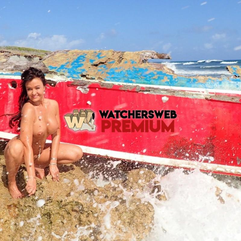 Hotlittlerobin - Abandoned Boat Pt 2 - St. Martin,  North America