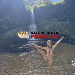 Outdoorsy Girlfriend - Australia